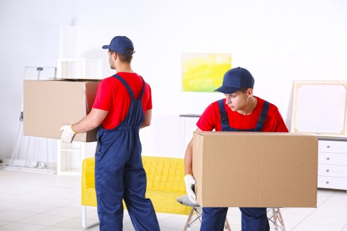 Local removals planning in Putney near residential streets