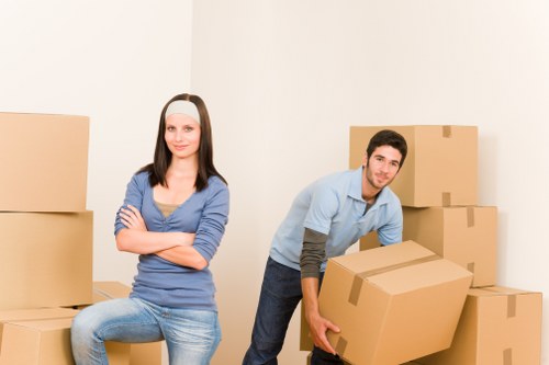 Local moving team handling access challenges in Putney
