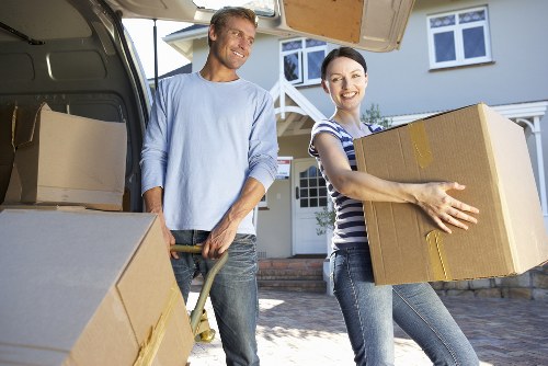 Small business moving support with a van in Putney